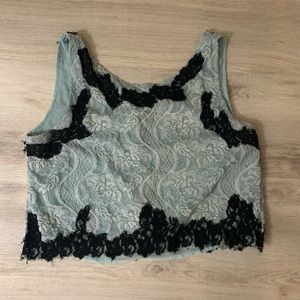 Gimmicks by BKE boho top L